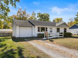 1905 Rainbow Vw, Urbana, IL 61802