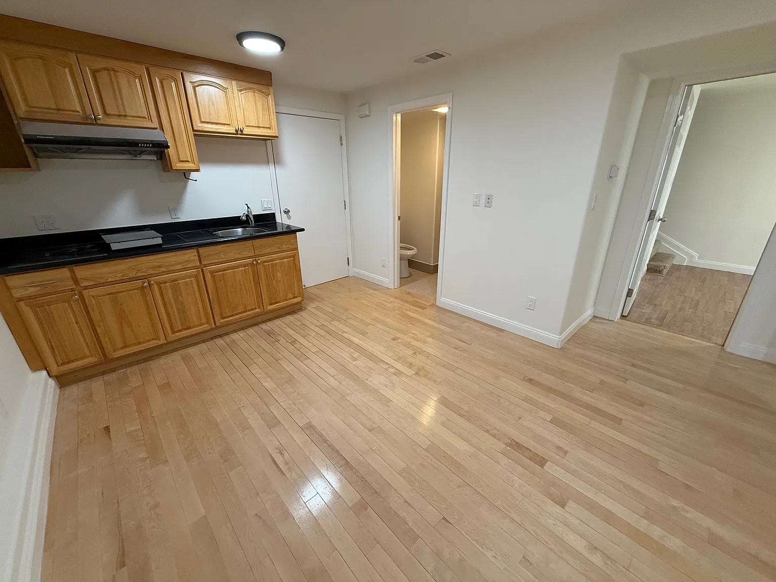 2 bed, 450 sqft, $2,500 — Photo 1