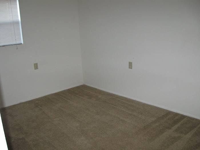 2nd image of 462 Lisa Sq APT 204