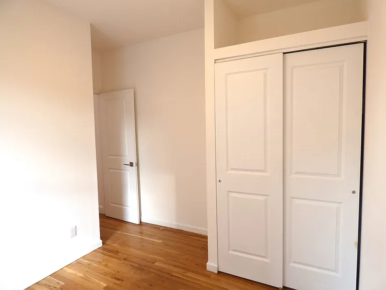 2 Clinton St #2D — Photo 8