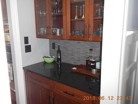 4th image of 2742 Live Oak Ln
