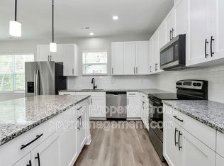 6618 Riverview Dr, Charlotte, NC 28216