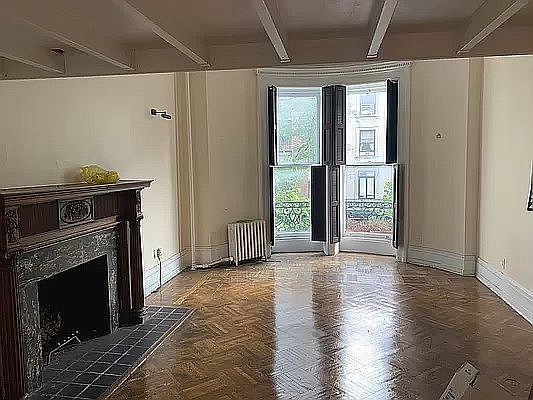 2nd image of 47 W 86th St APT 3F