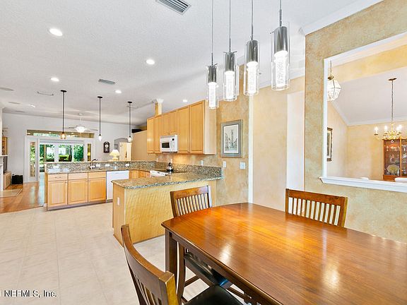4th image of 13757 Harbor Creek Pl