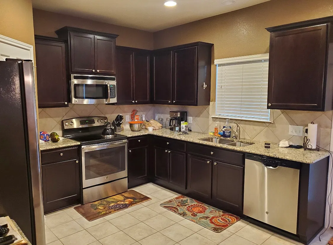 3 bed, 2.5 bath, 2143 sqft, $2,000 — Photo 3