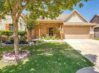 625 Sydney Ln, Burleson, TX 76028