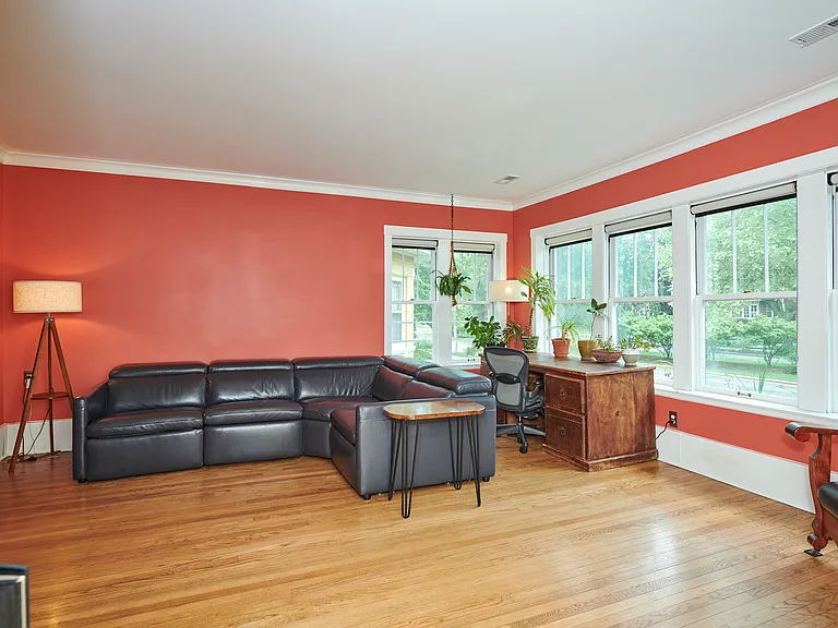 216 Le Moyne Pkwy — Photo 4