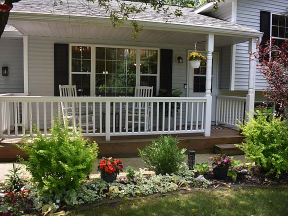 2nd image of 2392 Holland Cir