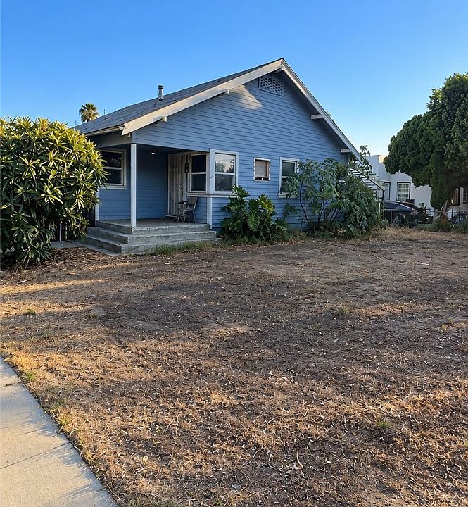 1st image of 1088 E 8th St