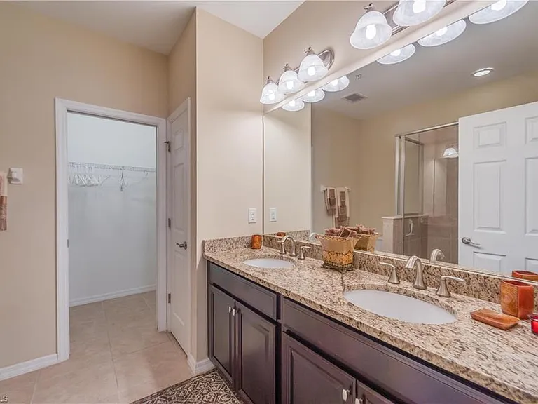 8540 Violeta St #202 — Photo 23