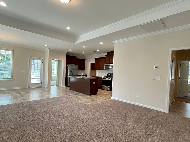 303 Starling Ave — Photo 6