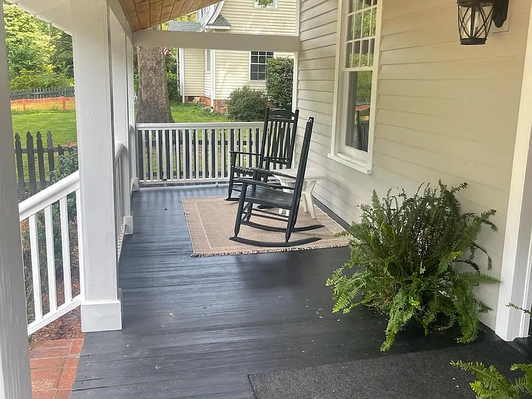 143 Broadway Ave — Photo 2