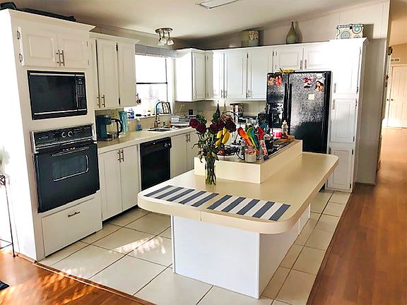 2nd image of 5215 Las Palmas Norte #5215