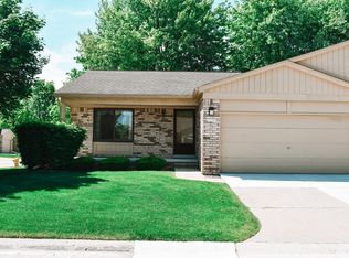 17006 Kari Ct, Clinton Township, MI 48038