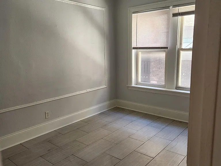 Everett Apartments — Photo 9