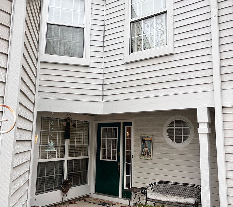 1st image of 426 Hill Ct #0