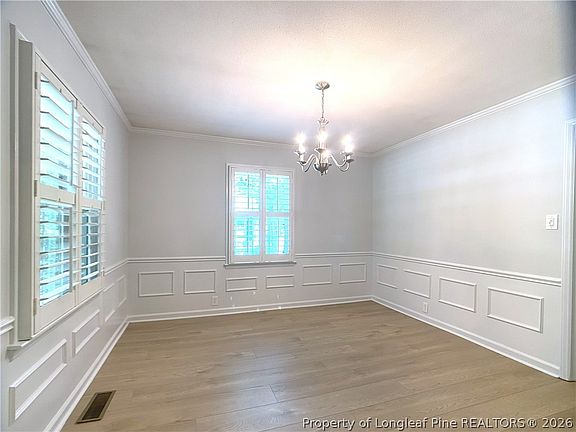 5th image of 2721 Mirror Lake Dr