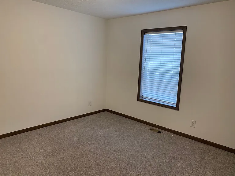 306 S Elm St — Photo 11