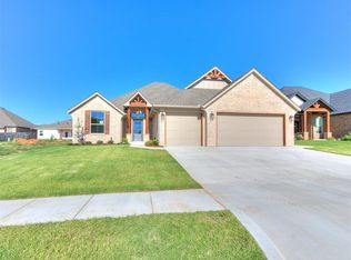 4613 Bermuda Dr, Mustang, OK 73064