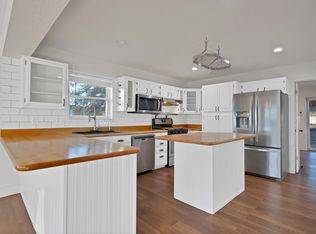 528 Mill Creek Ct, Azle, TX 76020