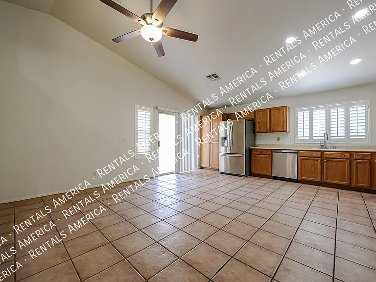2354 E Browning Pl — Photo 5