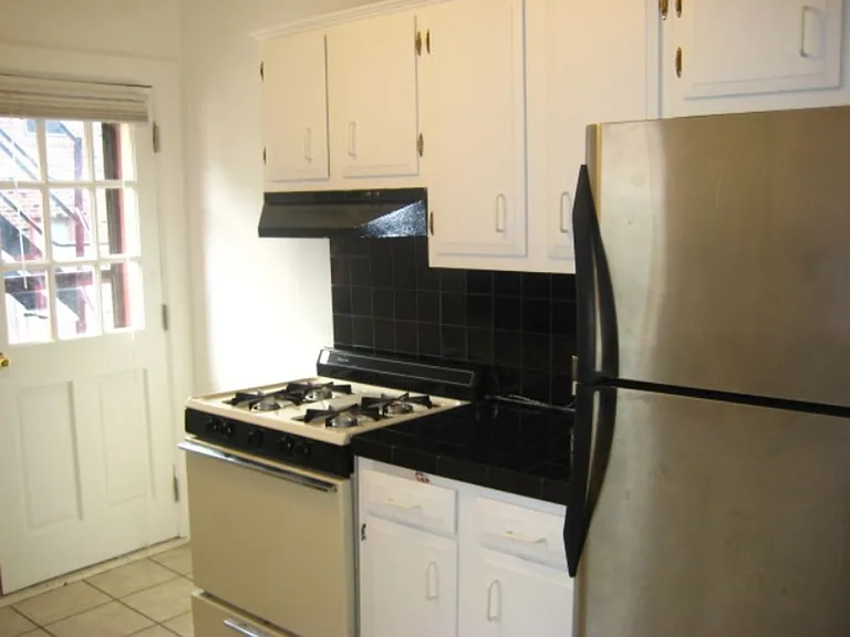 1215 Colley Ave #11 — Photo 6