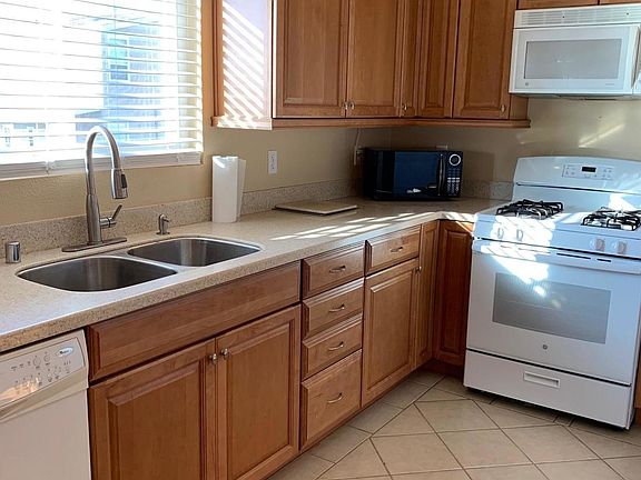 3rd image of 5463 Driftwood St