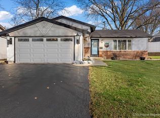 5178 Coulter Rd, Oak Forest, IL 60452