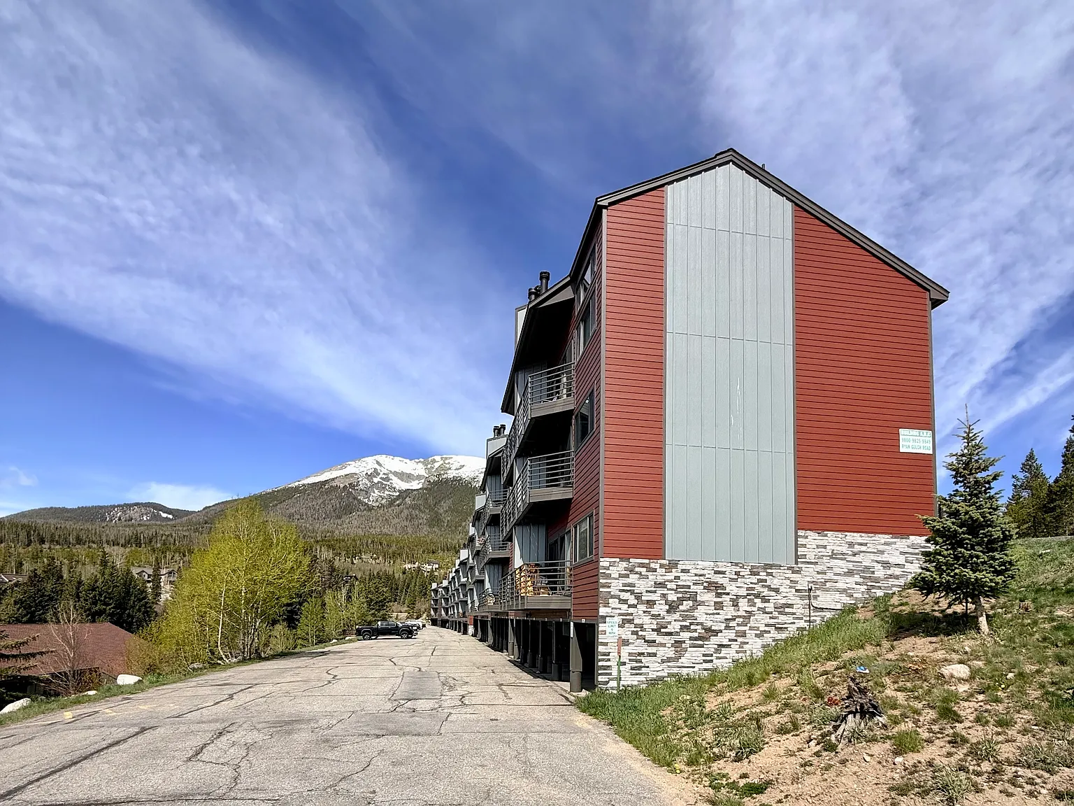 9825 Ryan Gulch Rd — Photo 2