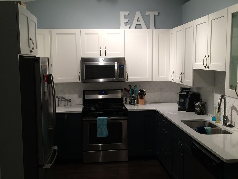 1st image of 2077 Celadon Dr NE