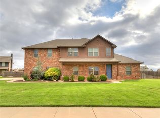 2808 Siena Cir, Yukon, OK 73099