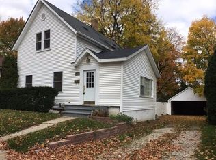 670 Pine St, Lapeer, MI 48446