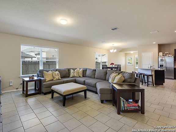 4th image of 2723 Green Leaf Way
