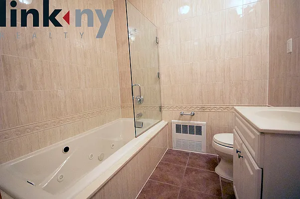 Rented by Link NY Realty | media 8