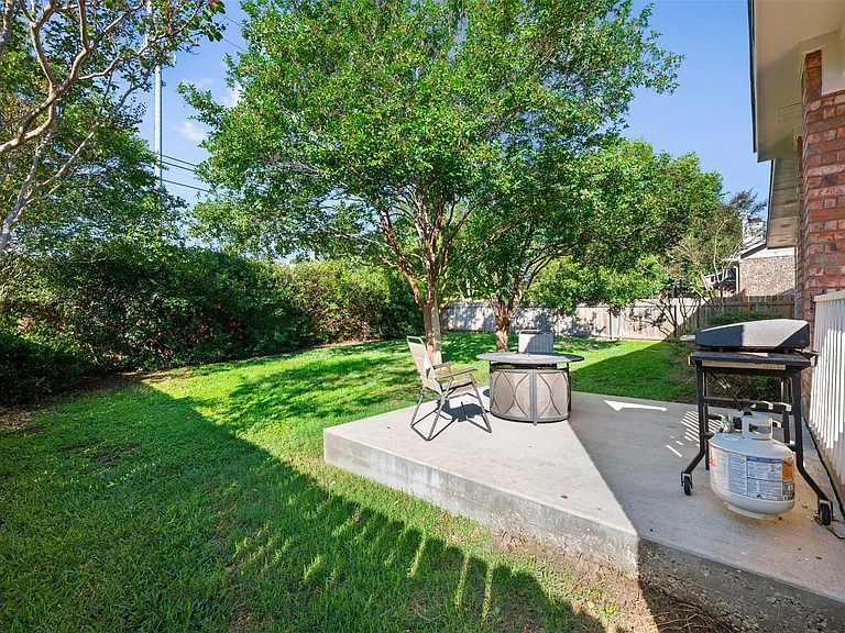 4435 Hunters Lodge Dr — Photo 38