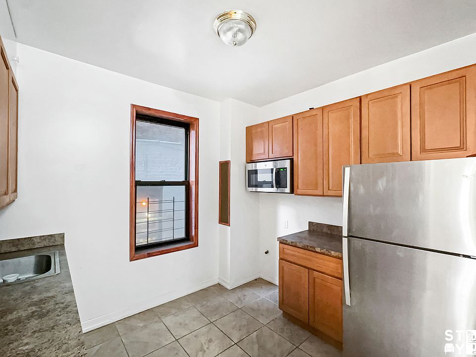 2nd image of 4112 4th Ave #1