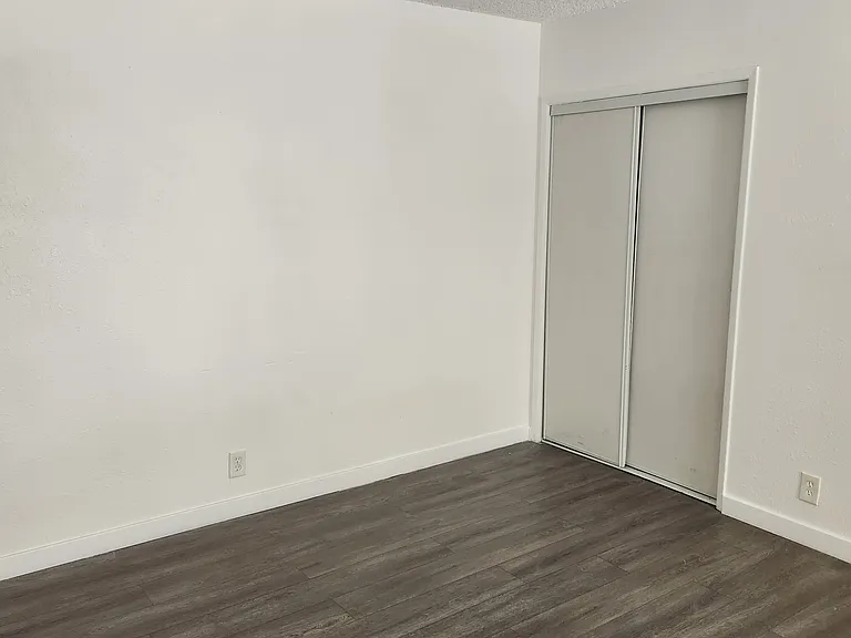 7332 Variel Ave #14 — Photo 9