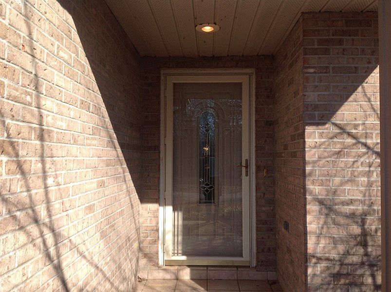 2nd image of 230 E Evergreen Rd