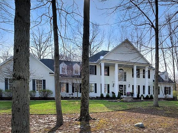 2nd image of 6325 Paderborne Dr