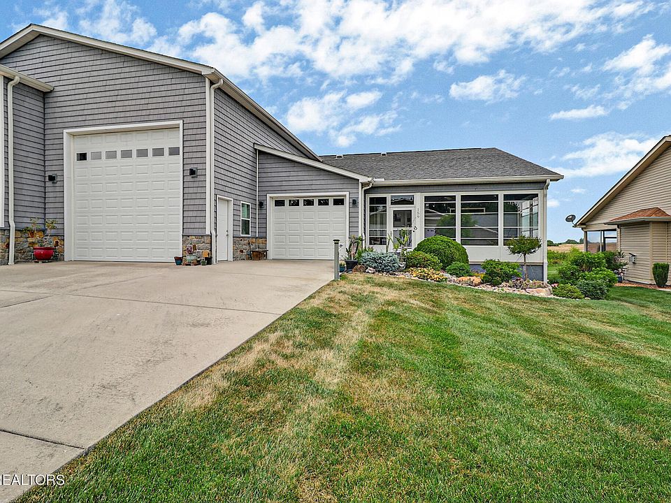 1st image of 159 Holly Tree Dr