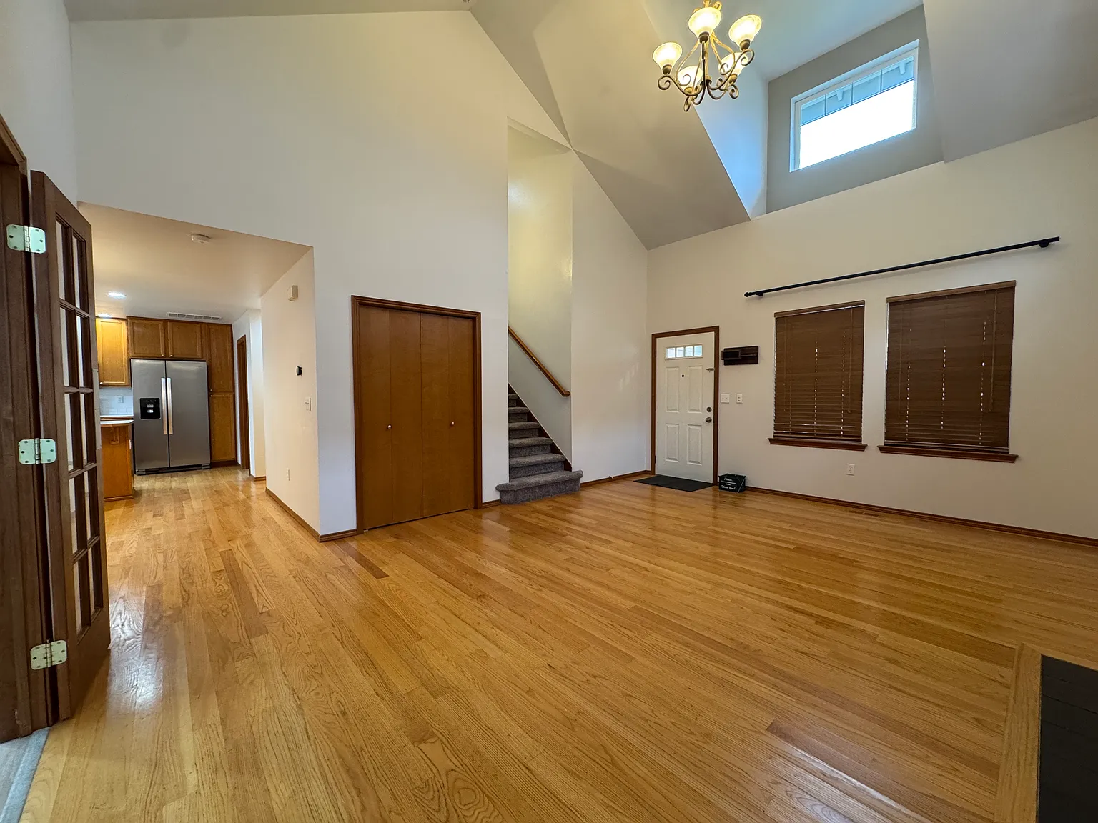 3 bed, 2.5 bath, 1526 sqft, $2,600 — Photo 4