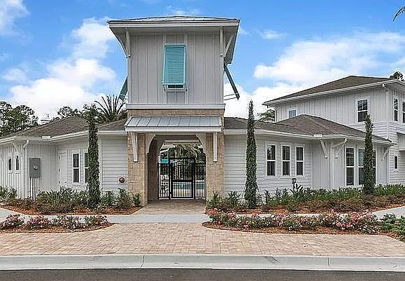 Island Club Amenity Ctr