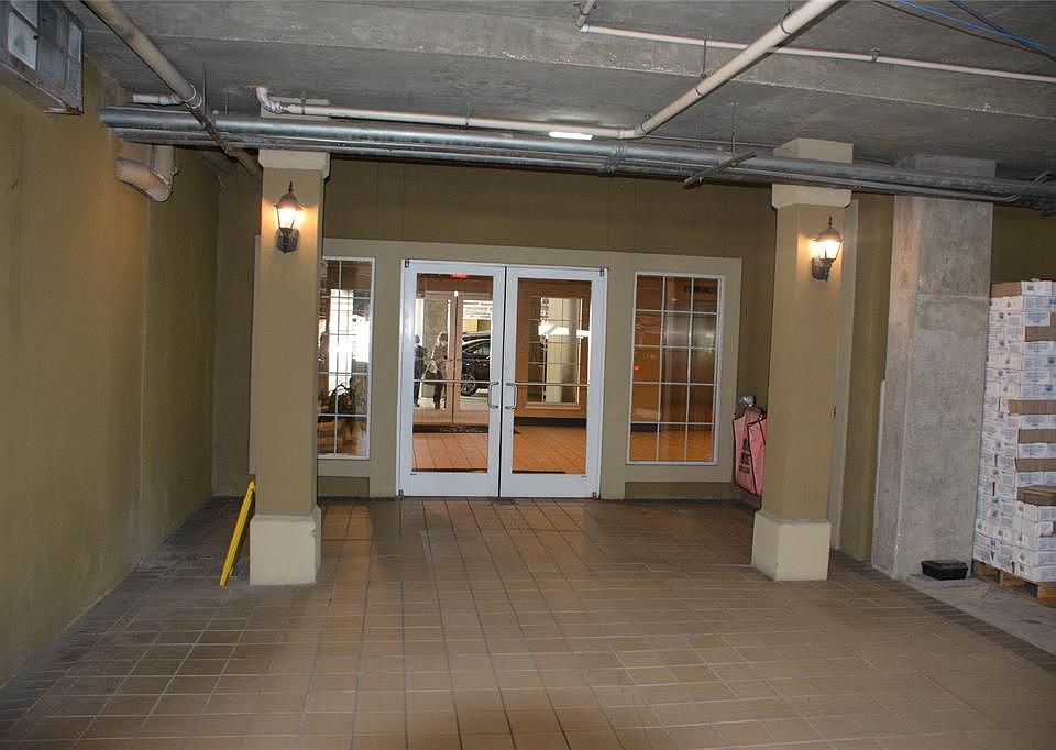 1st image of 7575 Kirby Dr APT 2206