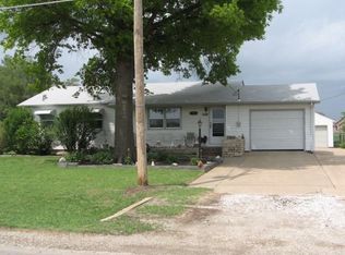 1730 W 1st St, Abilene, KS 67410