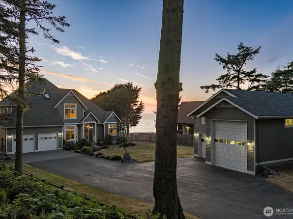 1689 West Beach Road, Oak Harbor, WA 98277