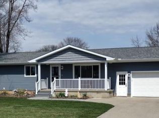 124 Clark Ave, Yale, MI 48097