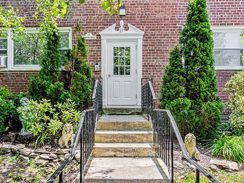 1st image of 17 Leewood Circle #6R