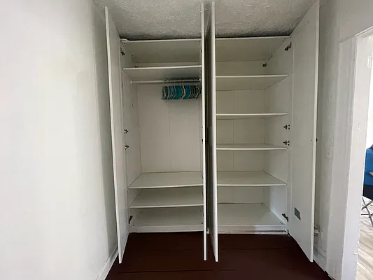 Rented by Compass | media 22