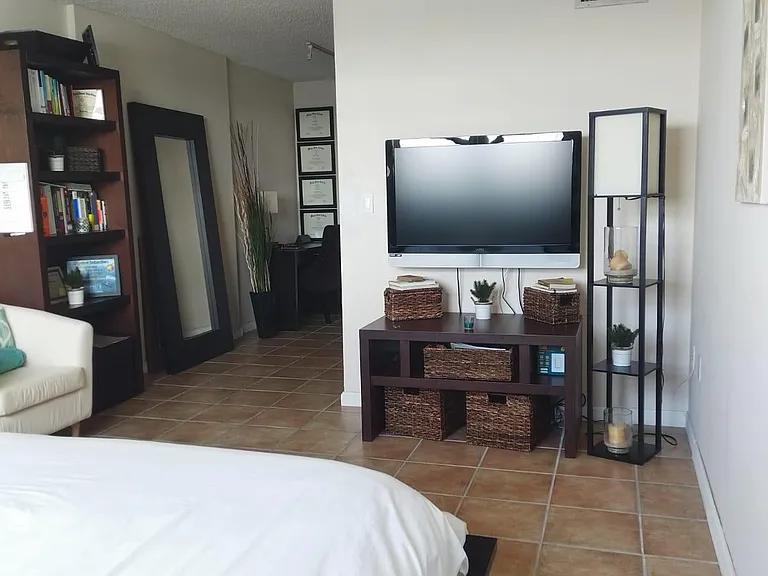 1075 NE Miami Gardens Dr #505 — Photo 21