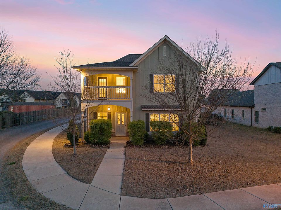 1st image of 17 Desert Oak Ct SW